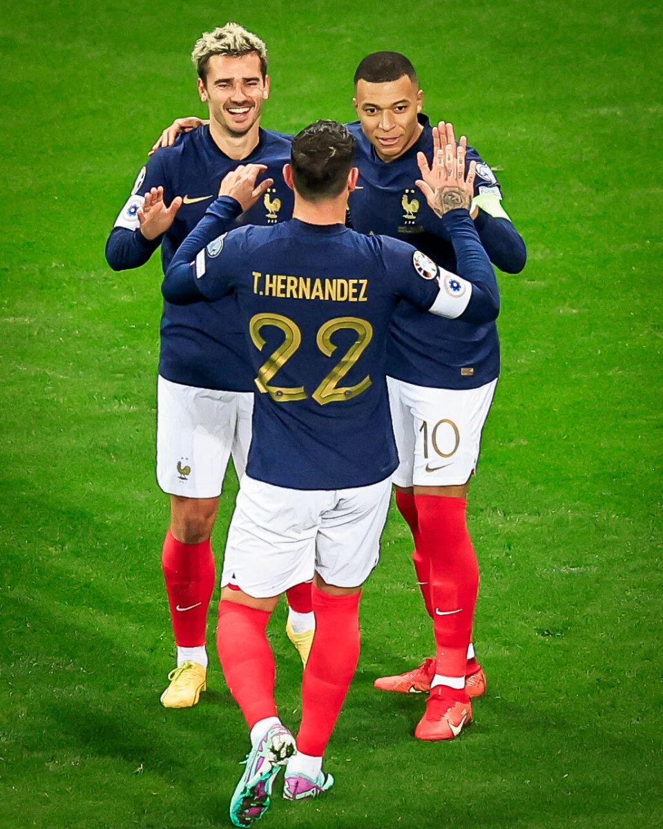 瑞典队鏖战法国队，梁靖崑刷新纪录