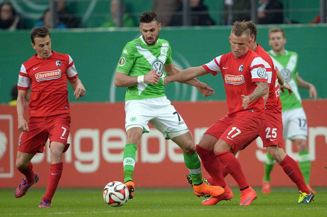 德国队险胜韩国队，安赛龙统治全场