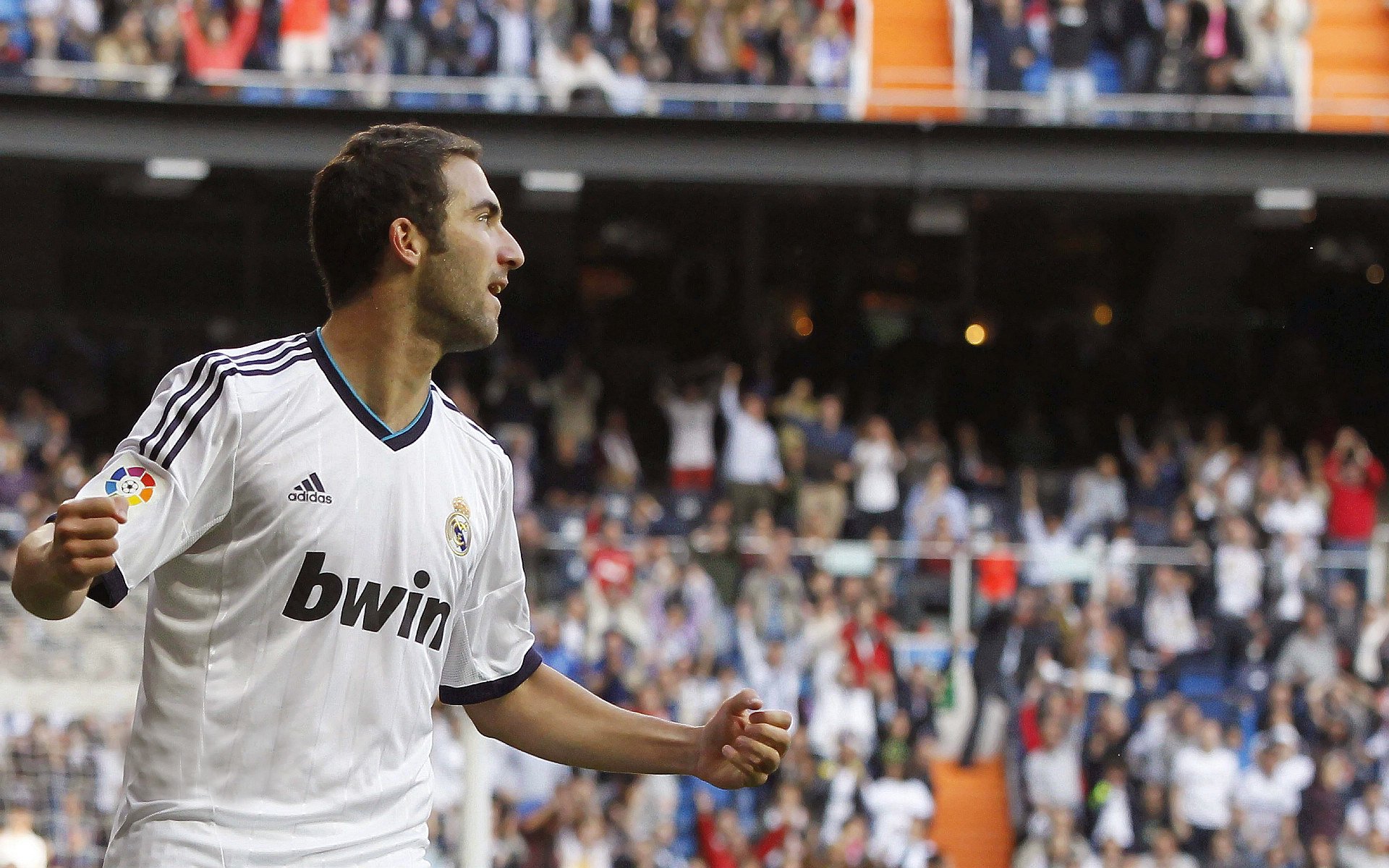 从沙漠逆转波斯湾，到英超征服之夜，阿什拉夫的接管哲学