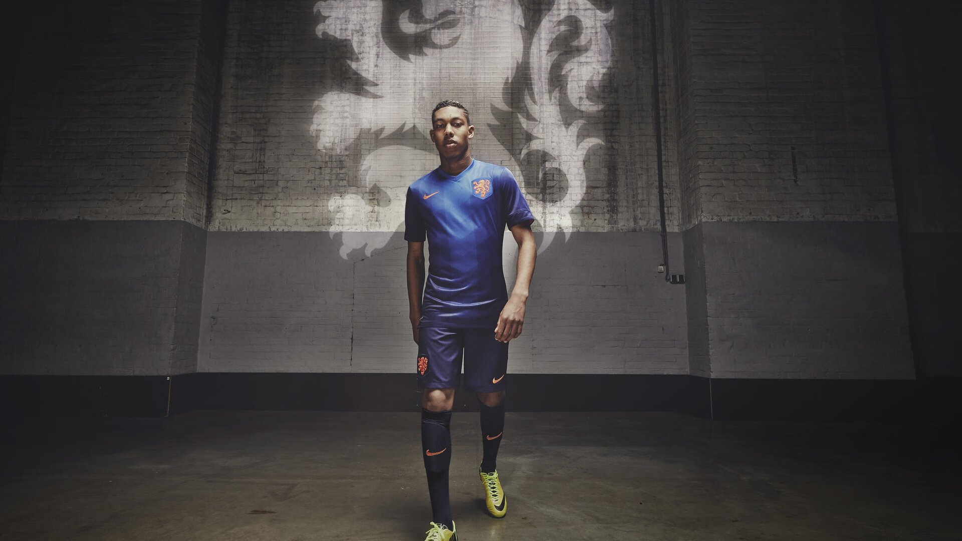 拉亚生涯之夜！西班牙力克罗马，门神一战封王