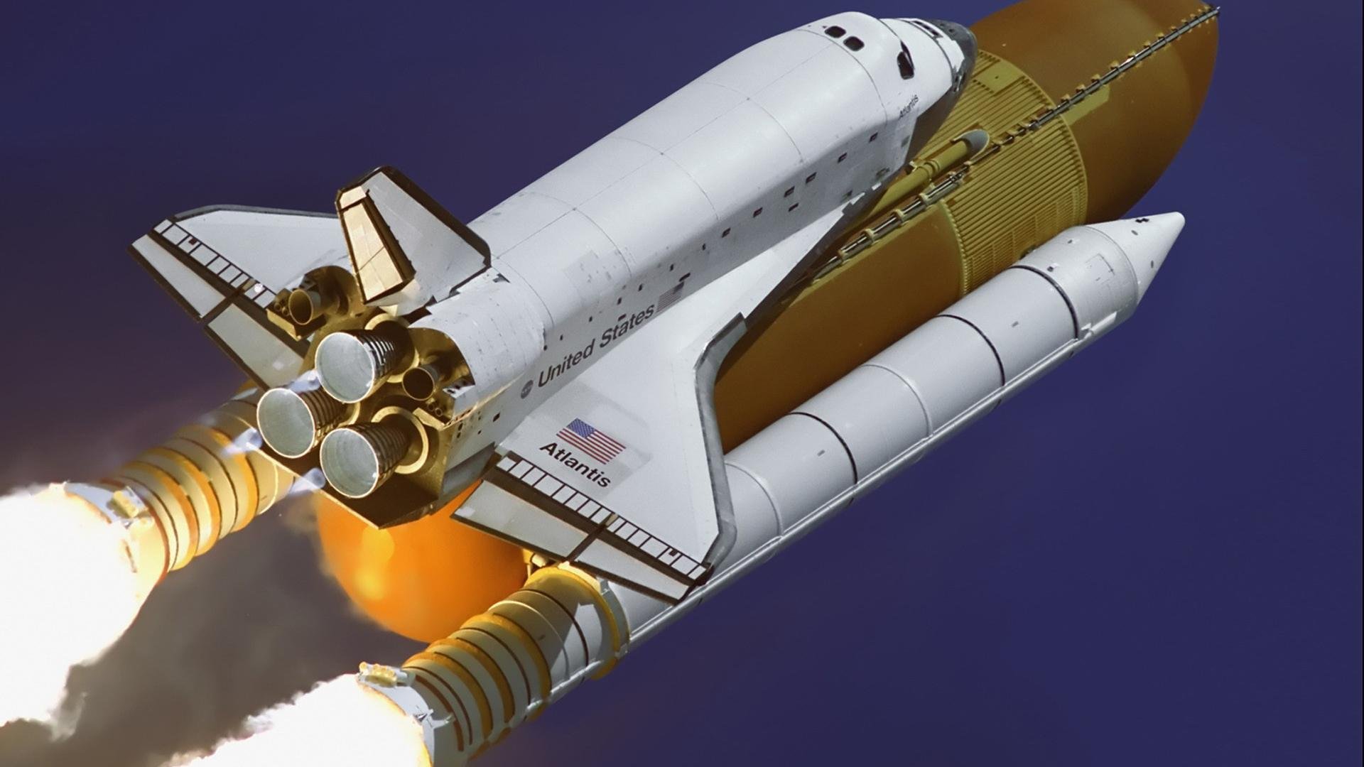 绿茵与硬木,两种统治,一种心跳