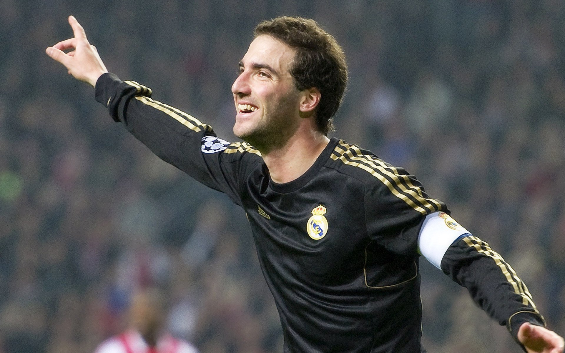 秘鲁对阵阿森纳？一场美丽的误会背后，是哈兰德在焦点战中的无解证明