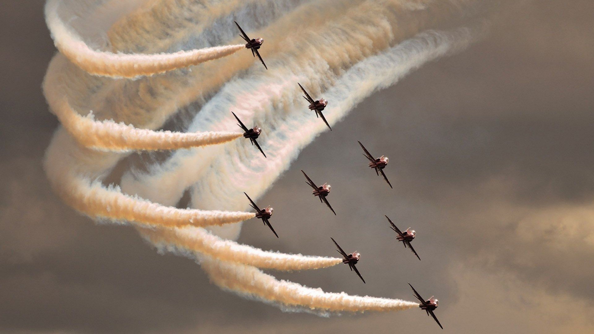 冰岛寒夜,曼城绝境逢生,奥亚尔萨瓦尔的沉默与爆发