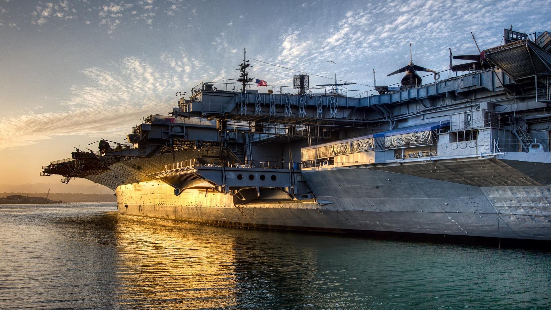 绿茵场上的两种史诗，英雄主义与集体韧性的交响