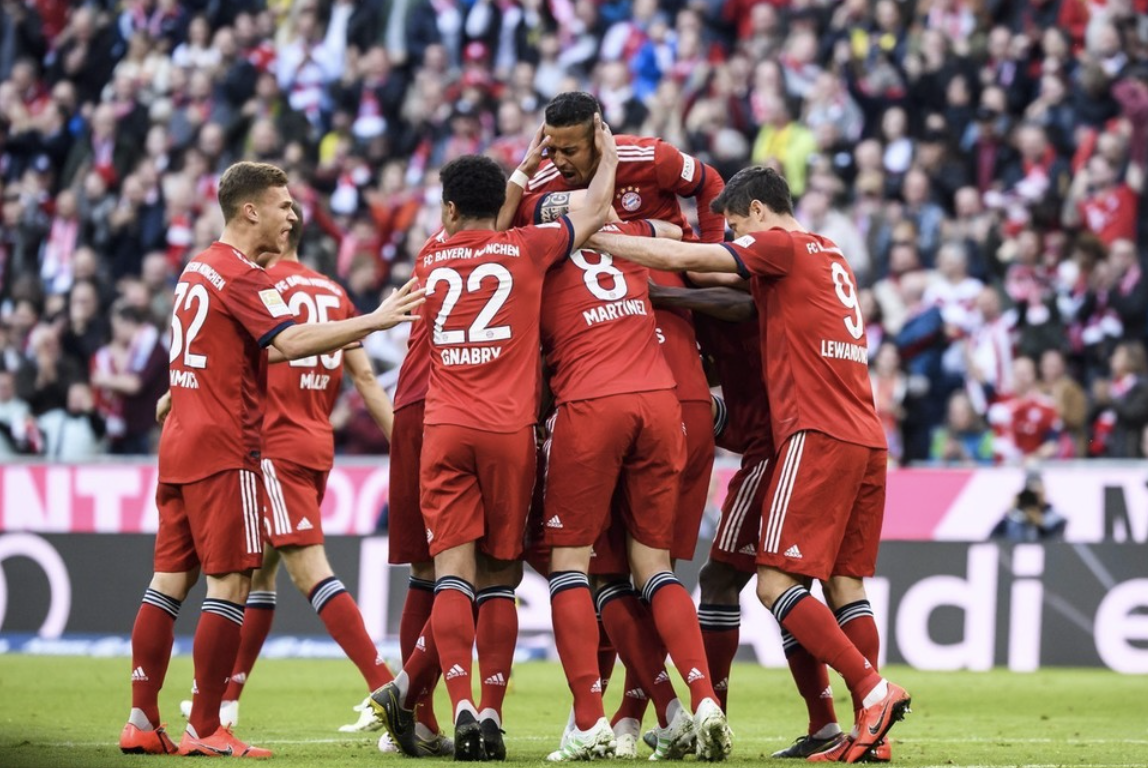 德甲争冠战之夜，奥亚尔萨瓦尔节奏完全掌控